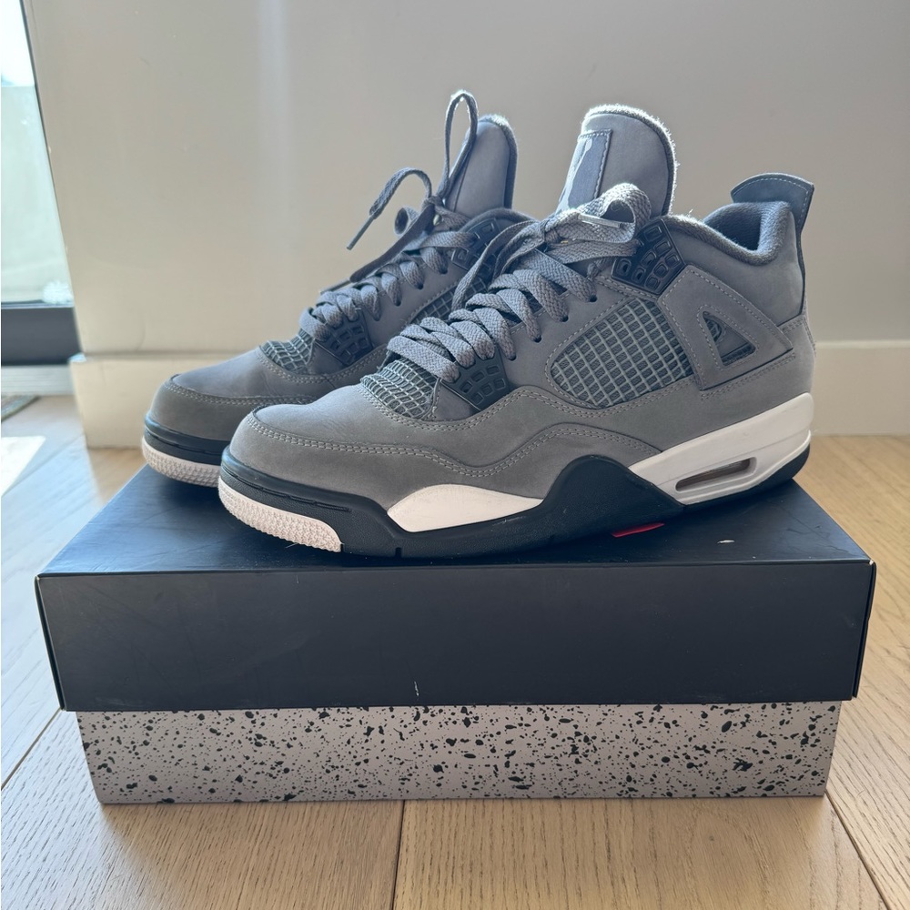 Air Jordan 4 Retro Sneakers in Cool Gray w/Box, Men’s 9.5